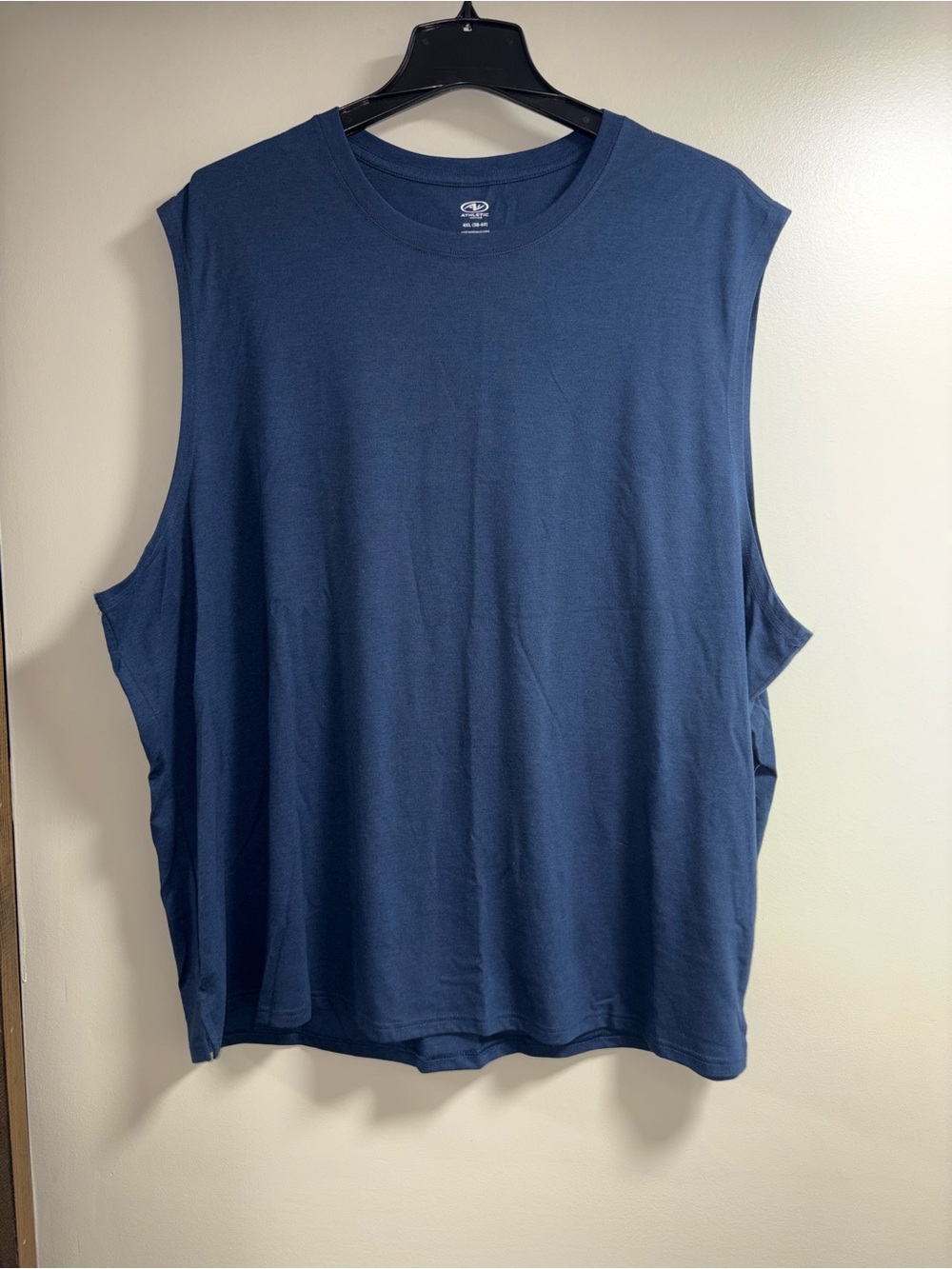 NWOT Athletics Men's Navy Sleeveless Tank Top - Athletic Fit